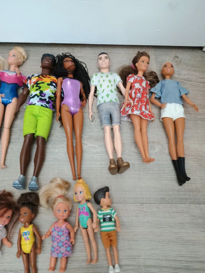 Lot de barbie avec différents accessoires - photo numéro 5