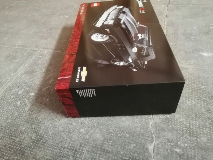 Lego Icons 10304 Chevrolet Camaro Z28

[NEUF] - photo numéro 3