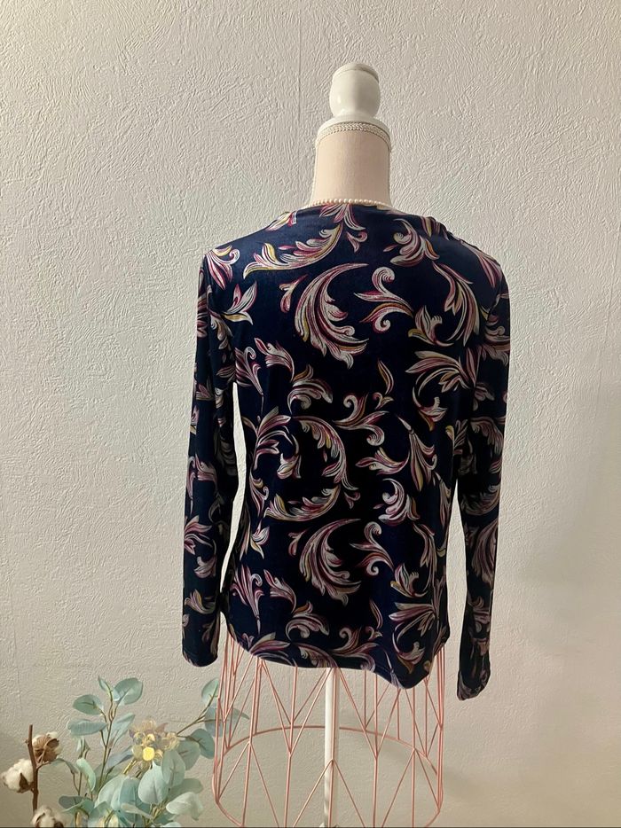 Joli haut bleu marine à motifs - photo numéro 4