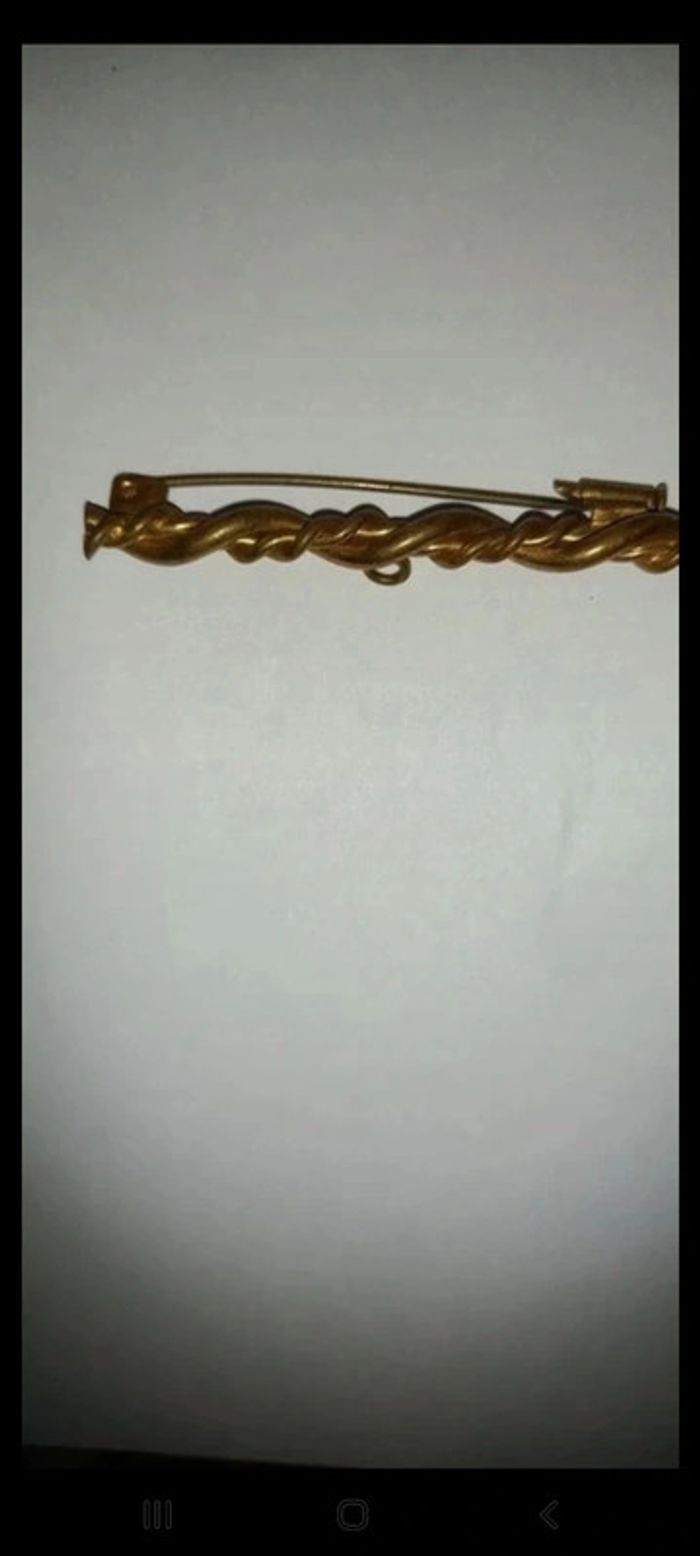 Broche - photo numéro 2