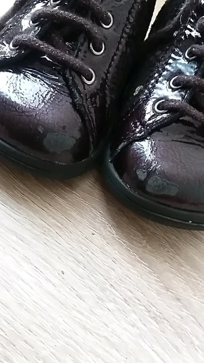 Chaussures à semelles pointure 18 - photo numéro 5