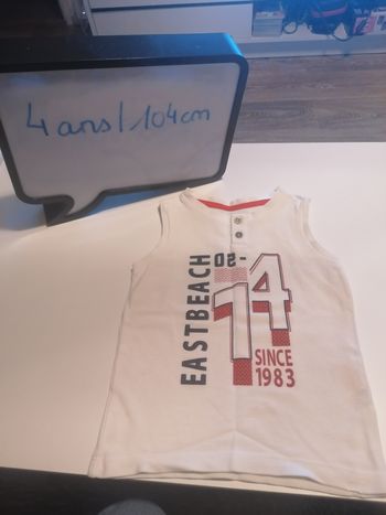 Débardeur blanc, rouge et noir