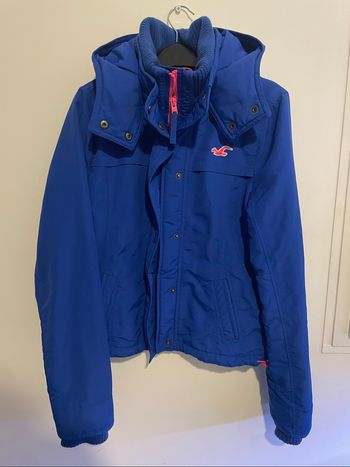 Veste Hollister California taille S bleu logo brodé rose