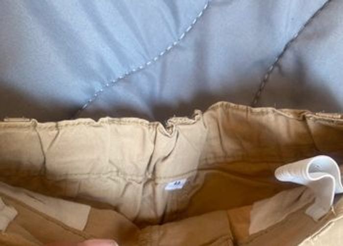 Short beige 4 ans réglable à la taille grâce aux boutons de serrage intérieur - photo numéro 2