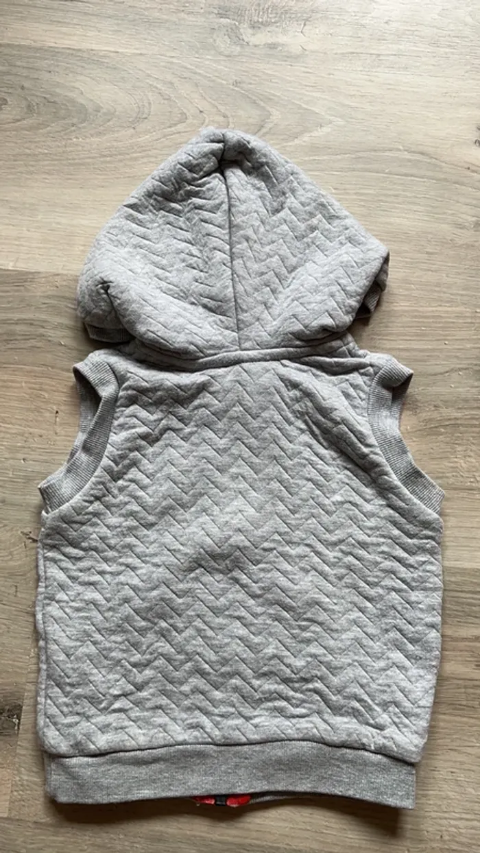 Ensemble t-shirt manches longues, jogging, veste sans manches - photo numéro 7