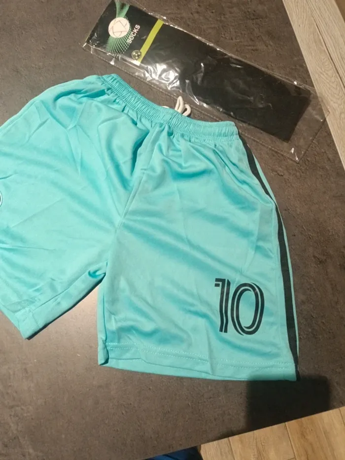 Tenue foot Léo Messi Inter Miami bleu. T.26 - photo numéro 3