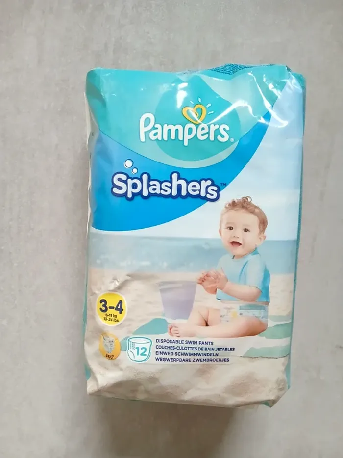 Couche de bain pampers 6/11kgs neuf