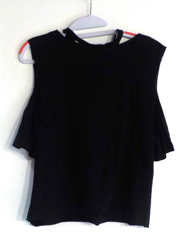 TEE-SHIRT NOIR AVEC DESSINS JENNYFER TAILLE S - photo numéro 4