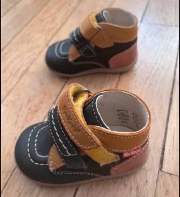Paire Kickers taille 18 - photo numéro 4
