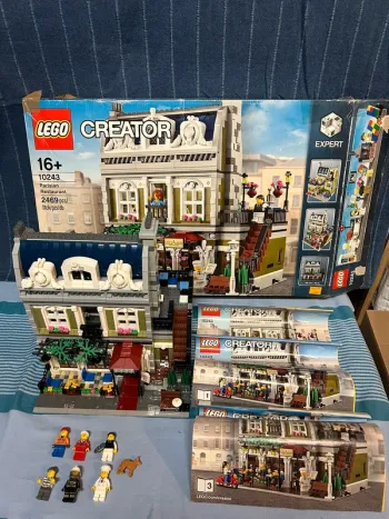 Lego Creator Le restaurant Parisien 10243