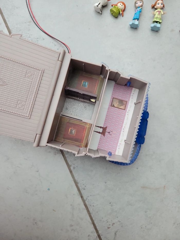 Jouet style polly pocket mais disney reine des neige animator collection - photo numéro 9