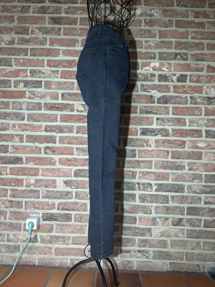 Jeans skinny noir taille haute Kiabi Taille XS/34 - photo numéro 12