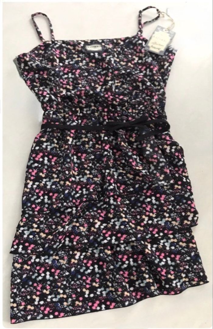 Très belle robe KAPORAL taille L (40) noir avec dessins colorés - photo numéro 6