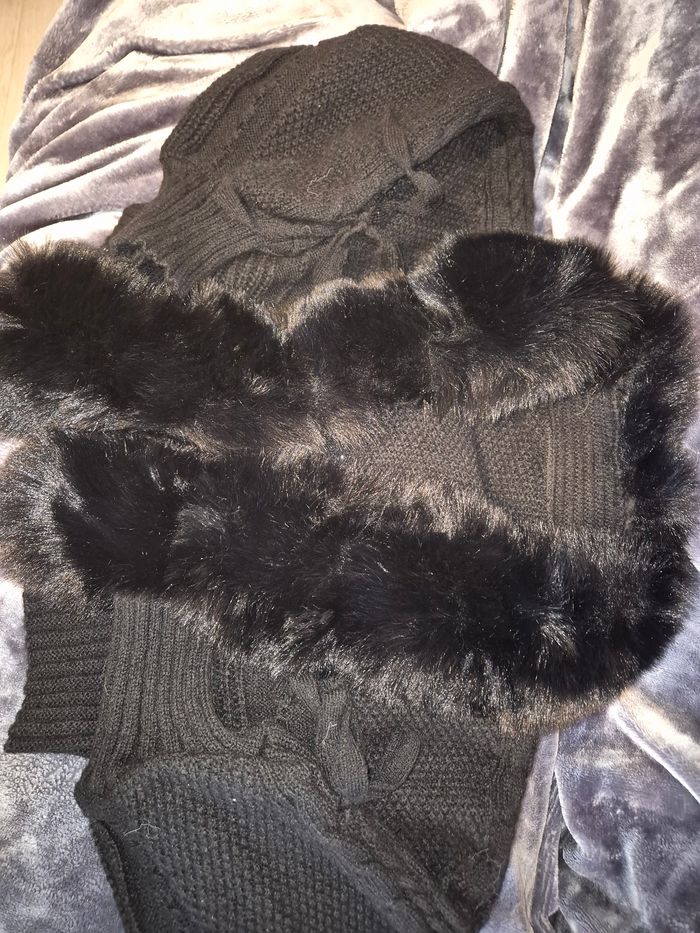 Cardigan noir a fourrure - photo numéro 2