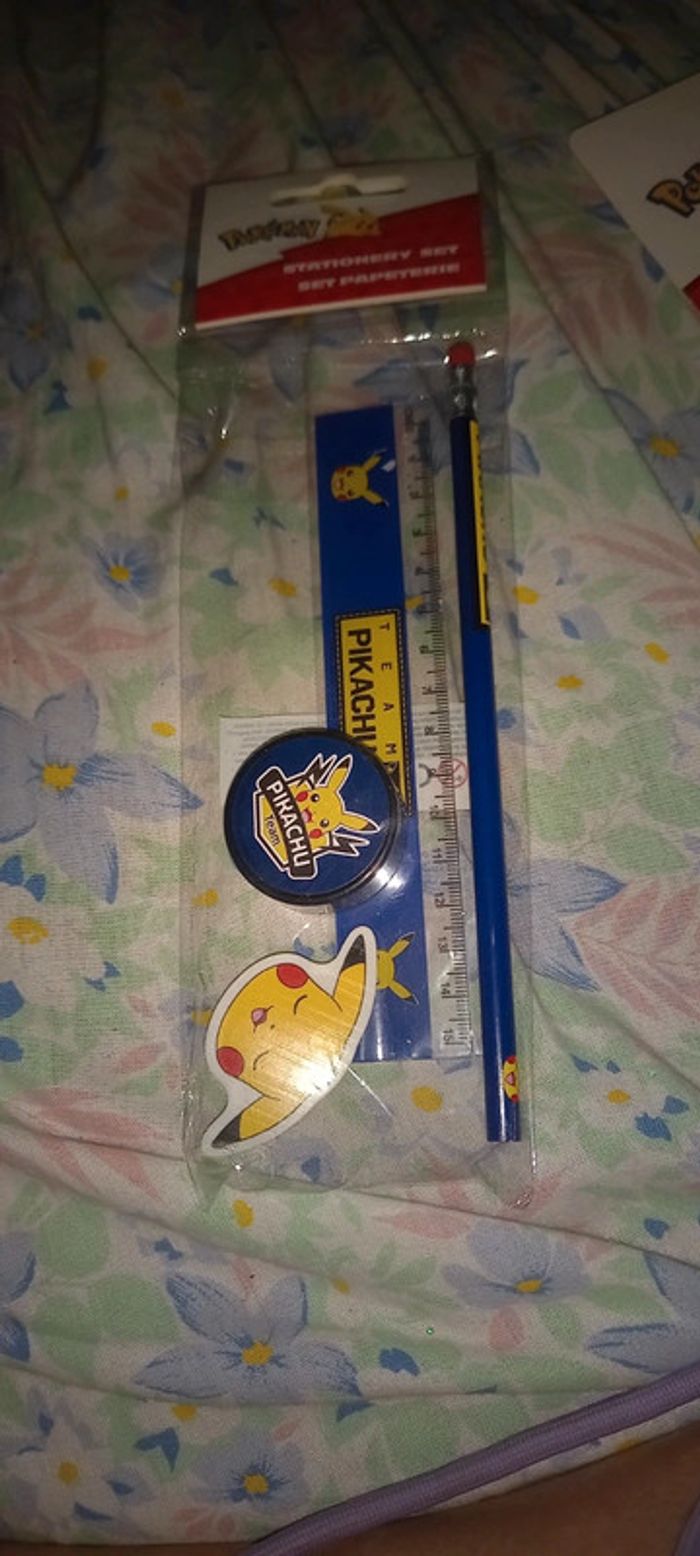 Pack scolaire pokemon règle taille crayon gomme crayon