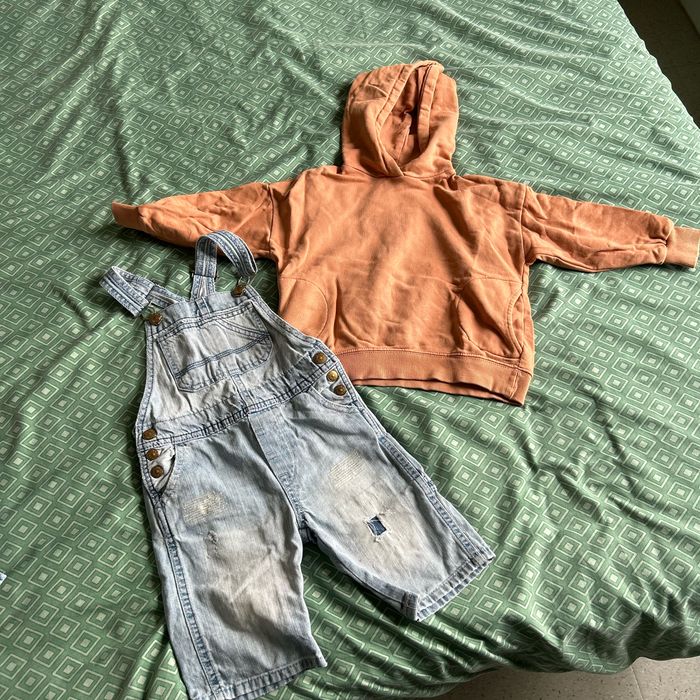 Salopette et pull