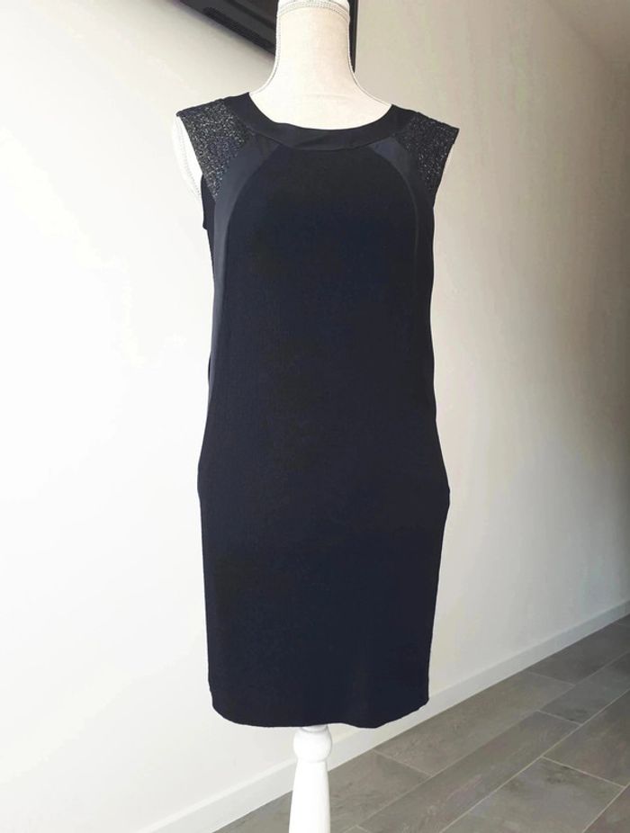 40 € Robe Cop Copine taille 36 - photo numéro 2