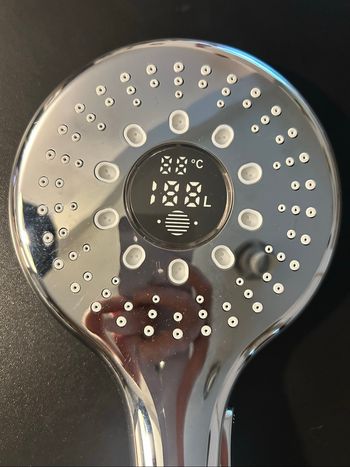 Pomme de douche lumineux