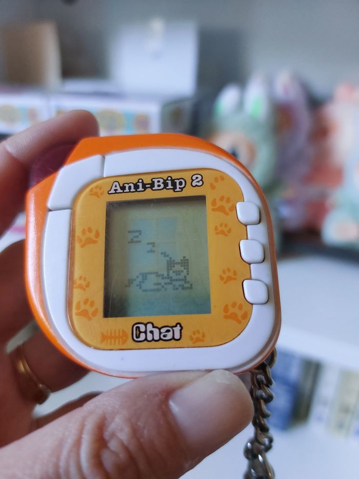 Tamagotchi Ani bip 2 version chat - photo numéro 3