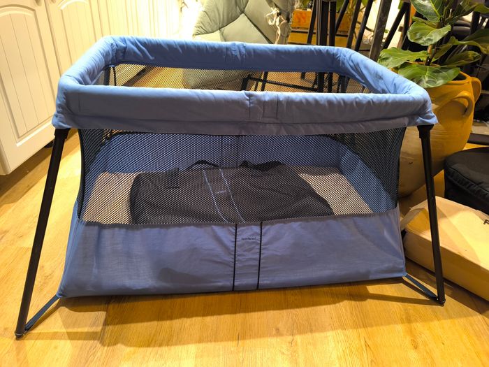 Lit babybjorn bleu et noir - photo numéro 9