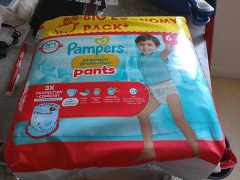 Vends couches culottes Pampers