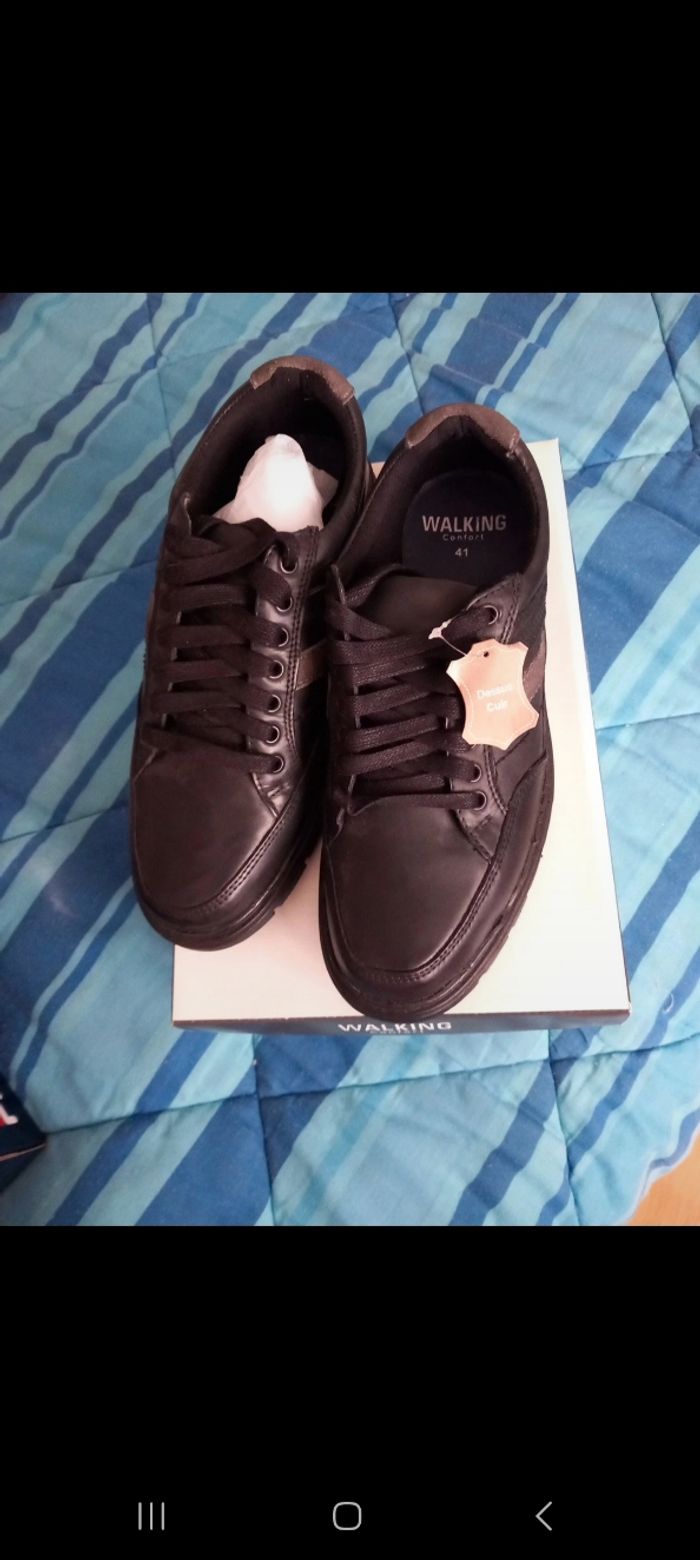 Chaussure cuir neuve
