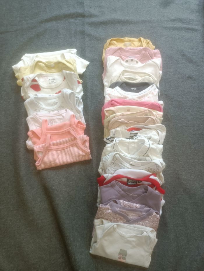 Lot de body en 3 mois - photo numéro 2