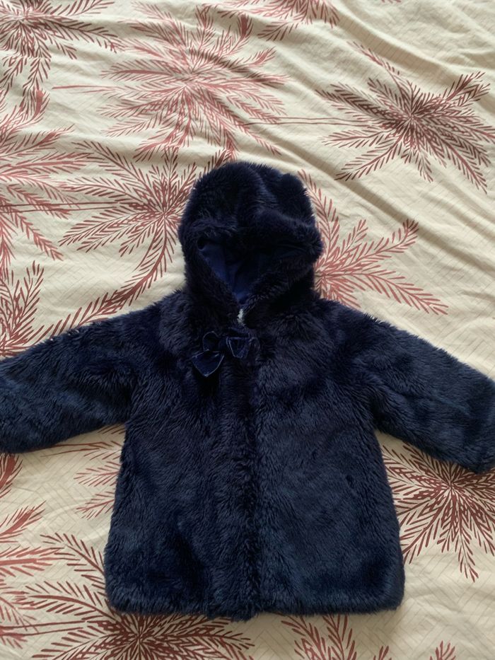 Veste manteau fourrure bleu marine  18/24mois - photo numéro 2