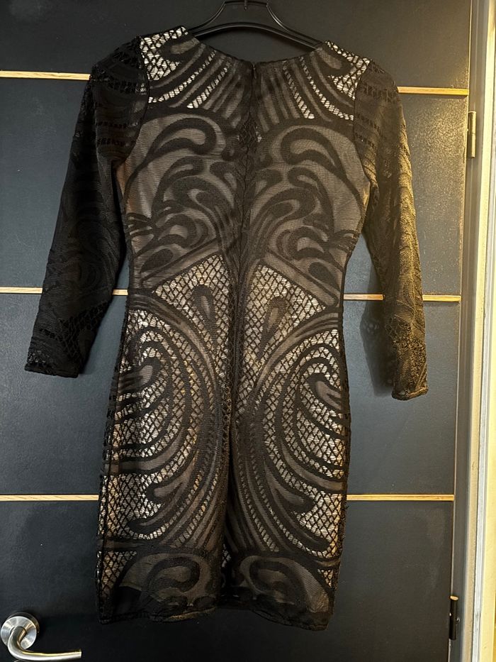 Robe moulante - photo numéro 2