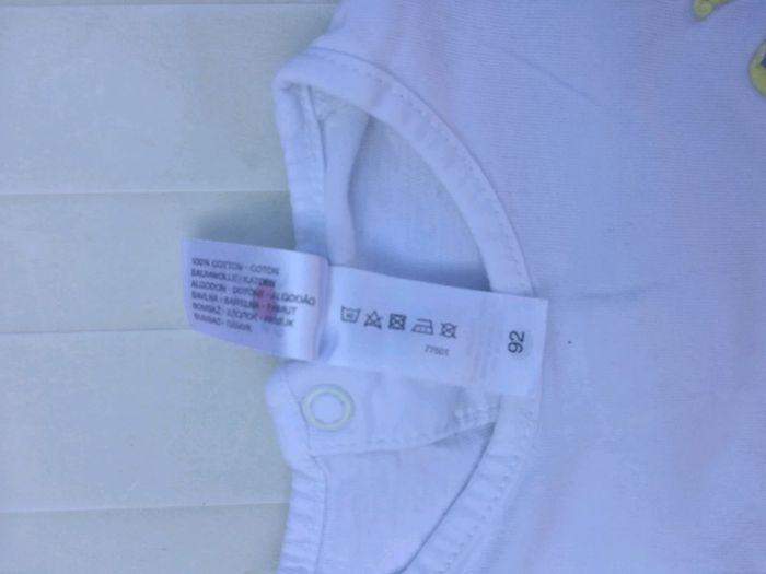 T shirt fille 24 mois parfait état - photo numéro 3