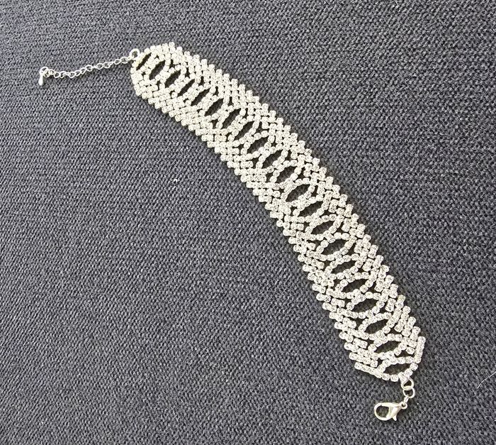Bracelet  argenté à strass effet maille tressée
 Mariage soirée - photo numéro 2