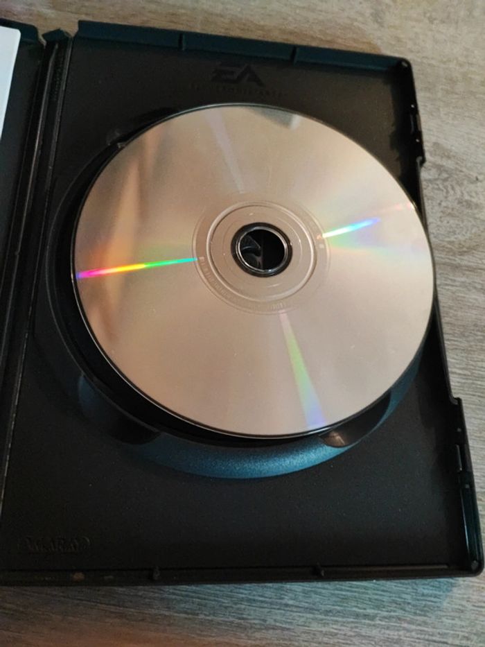Les sims et plus si affinités. Disque additionnel en excellent état - photo numéro 3