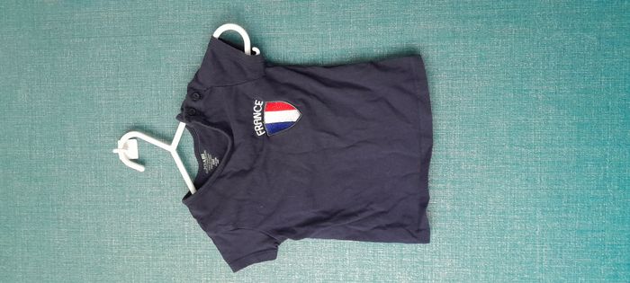 T-shirt manche courte - Bleu marine avec le n°10 / Marque Kiabi en taille 6 mois - photo numéro 4