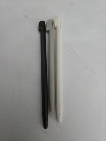 Lot de 3 stylets pour console DS et 3DS