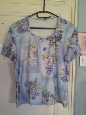 T-shirt bleu fleuri, marque Machin Chose, taille S (taille grand 42/44)