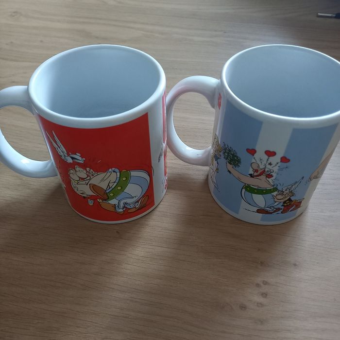 Lot de 2 tasses asterix et obelix
