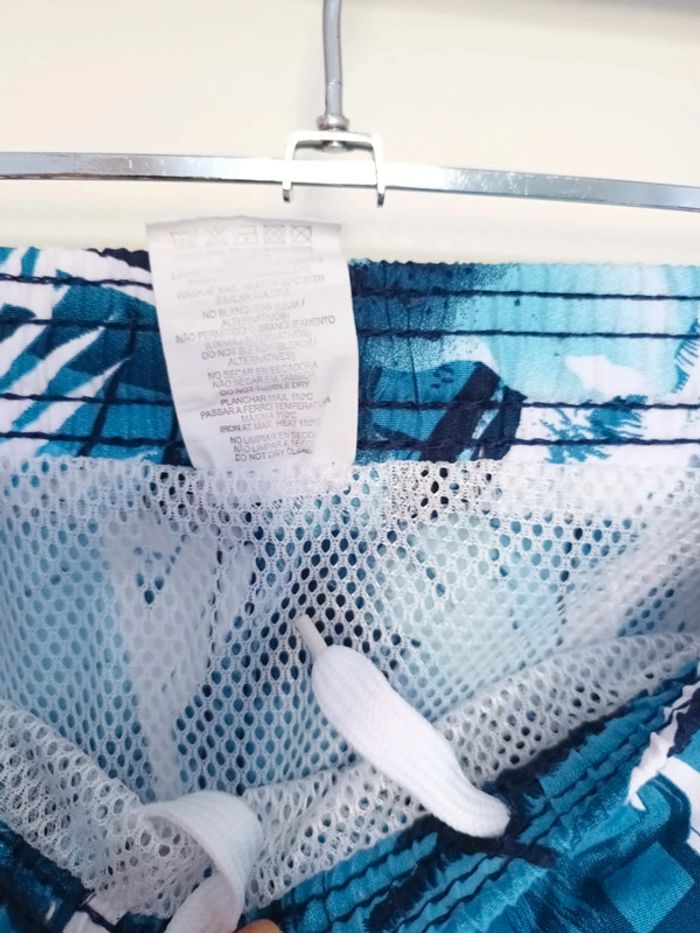 Short de bain bleu 4 / 5 ans - photo numéro 2