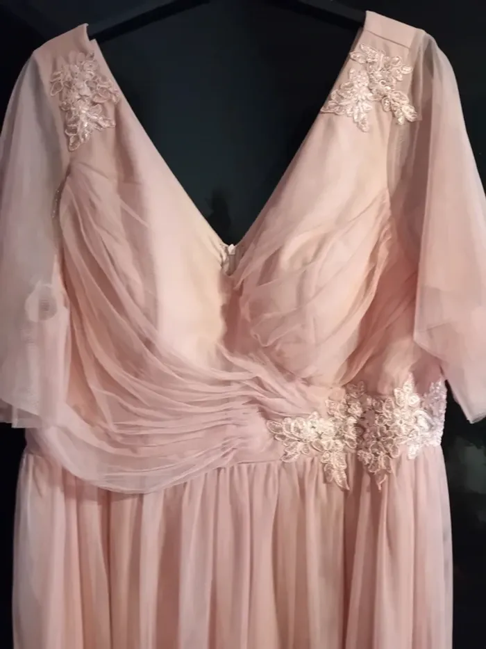 Robe de cocktail - photo numéro 2
