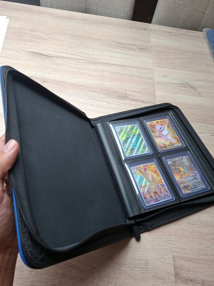 Classeur zip de rangement pour 128 cartes sous toploaders Pokémon de qualité premium en bleu foncé - photo numéro 2