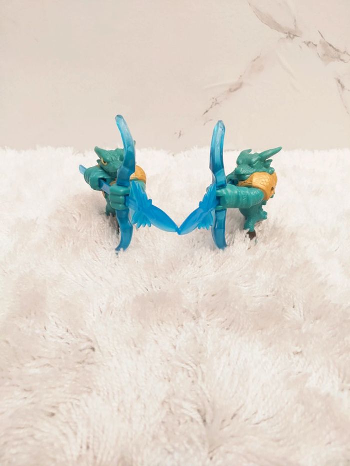 Lot de 2 figurines - photo numéro 4