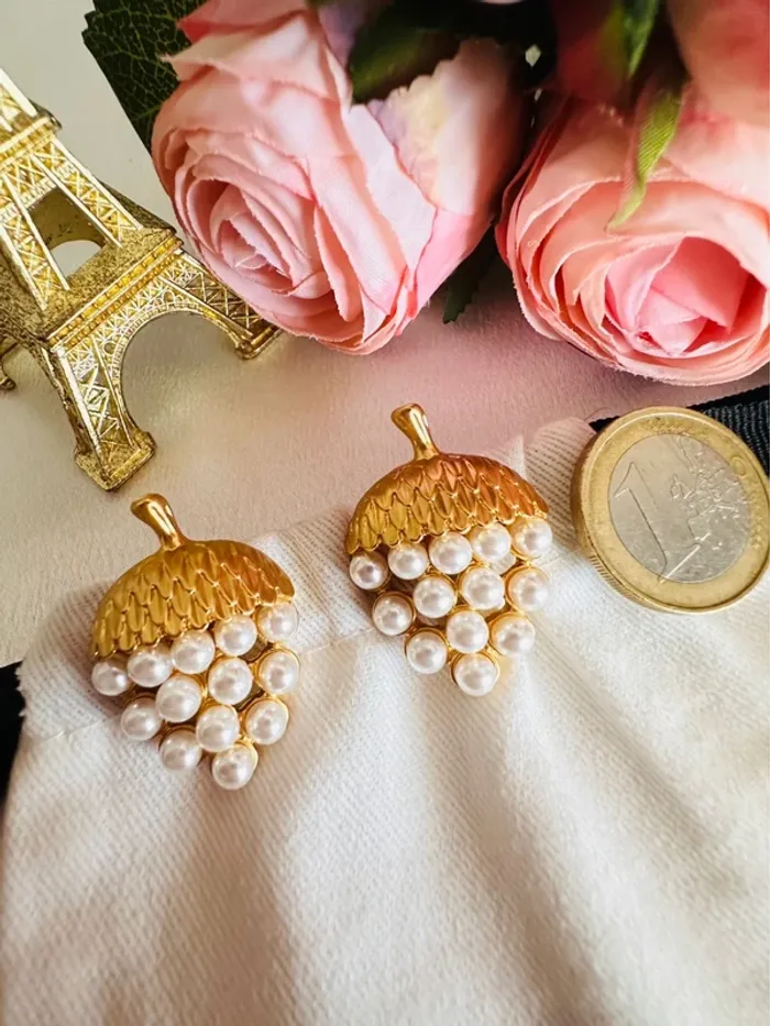 🌰Boucles d’oreilles – Noix dorées & perles nacrées - photo numéro 5