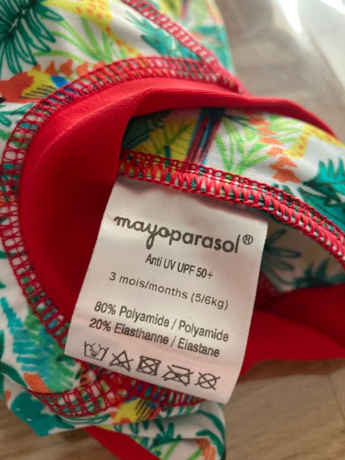 Combinaison anti UV 3 mois - photo numéro 3