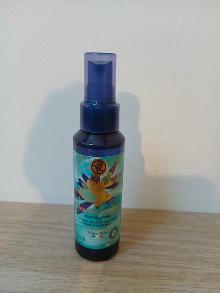 Brume amandes lactées Yves Rocher neuf