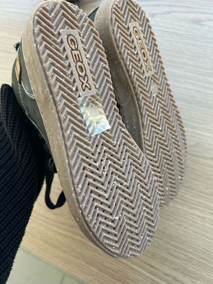 Boots Geox garçon neuves - photo numéro 4