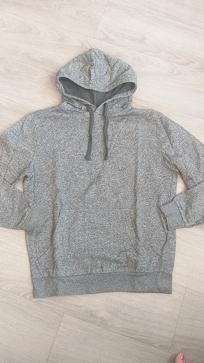 Pull a capuche