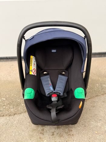 Siège auto bébé CHICCO Kiros i-Size (0-13 kg) – très bon état