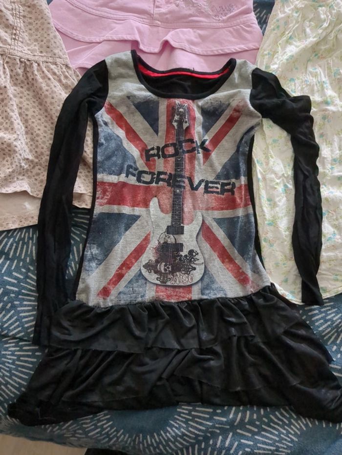 Jupe et robe 6ans lots avec un bas de maillot de bain neuf - photo numéro 2