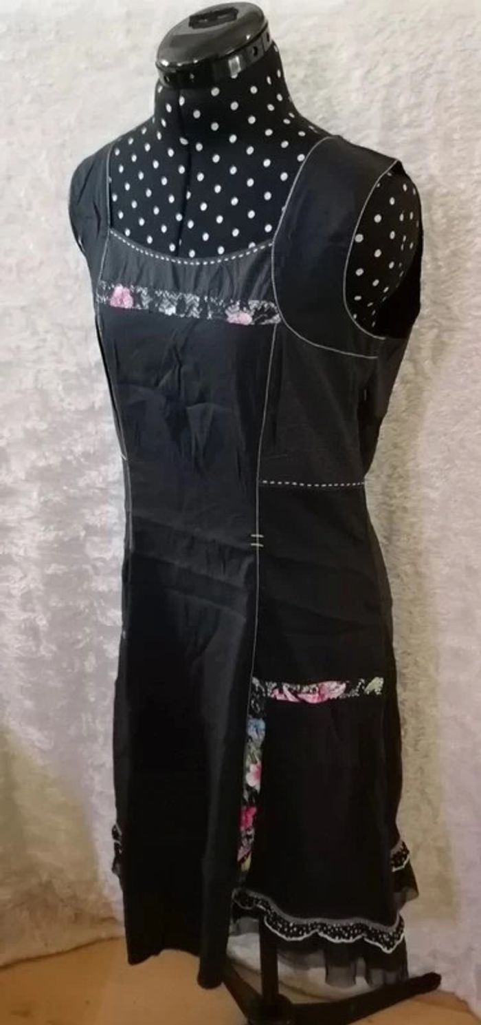 Robe courte noir dentelle fleurs - photo numéro 7