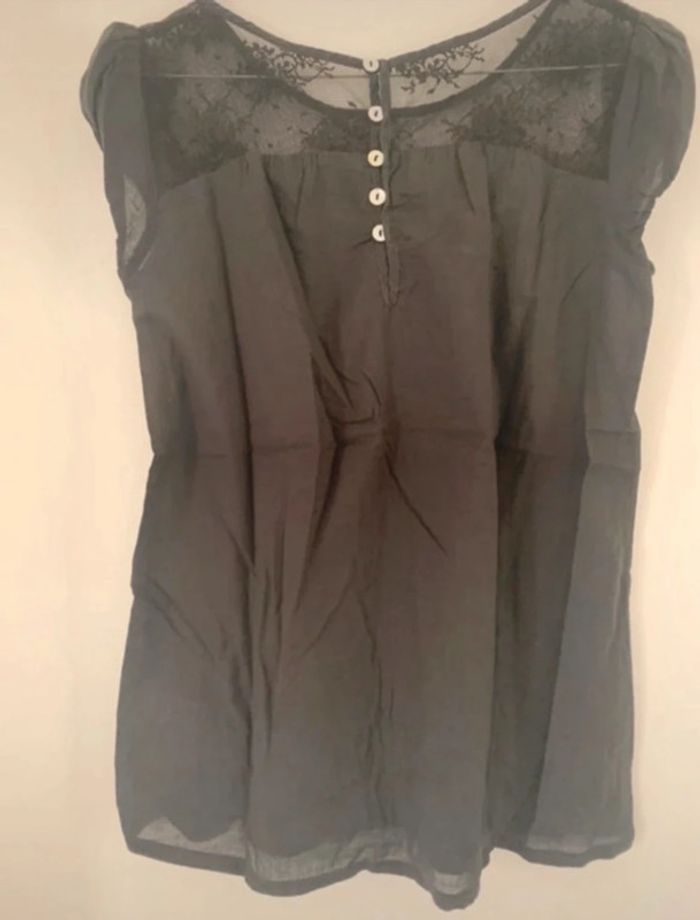 Haut blouse noir dentelle Pimkie taille 34 - photo numéro 2
