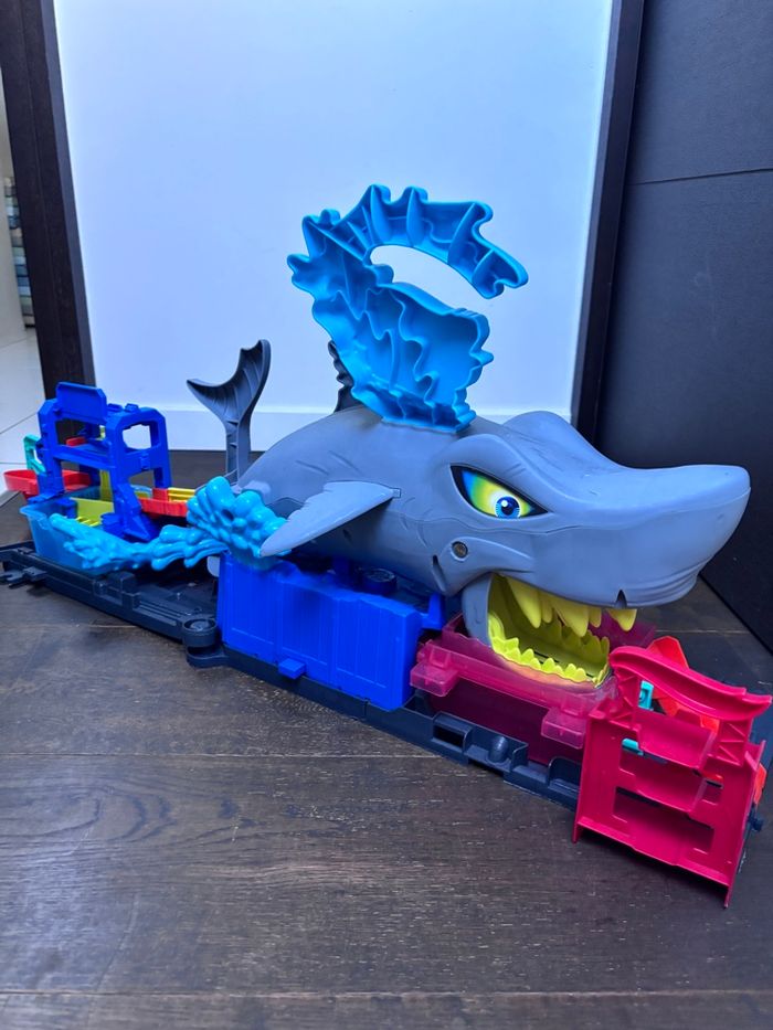 Station de lavage requin hot wheels - photo numéro 2